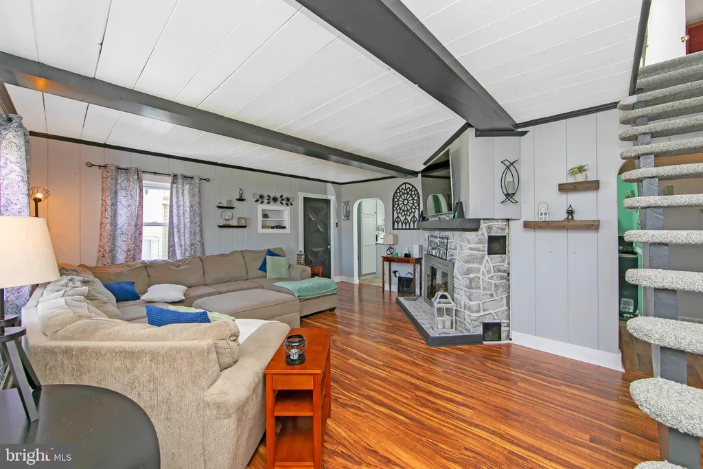 Additional image 5 of 332 S Fellowship Road, Maple Shade, NJ 08052