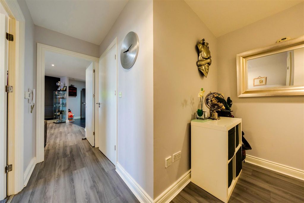 Additional image 8 of 1 bed flat for saleTanners Close, Crayford DA1