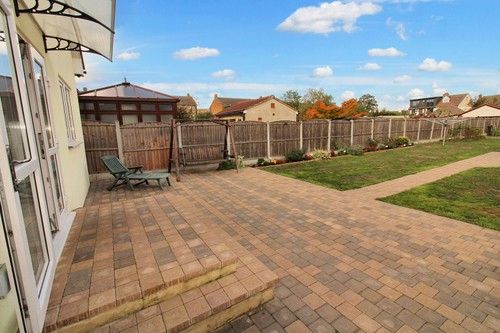 Additional image 15 of 4 bed bungalow for saleManor Road, Dagenham RM10