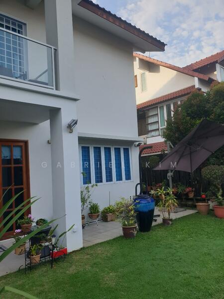 Clover Avenue photo 2