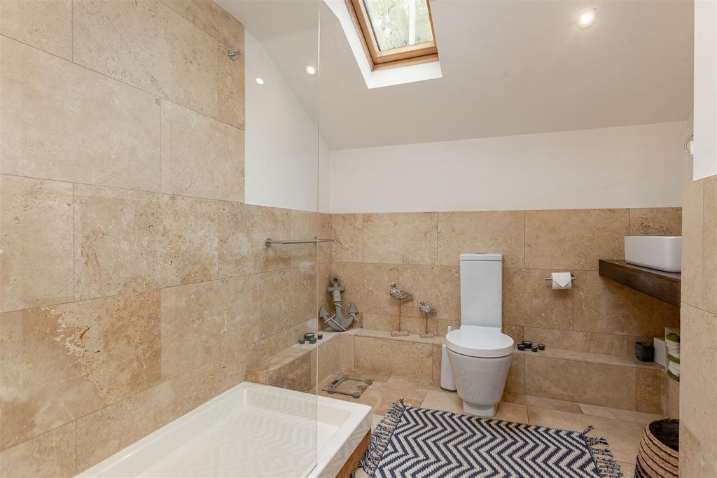 Additional image 21 of 6 bed property for saleConiscliffe Road, Darlington DL3