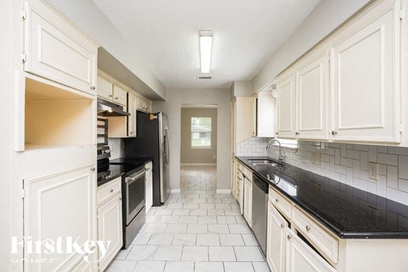 4909 Green Willow Lane, Dickinson, TX, 77539