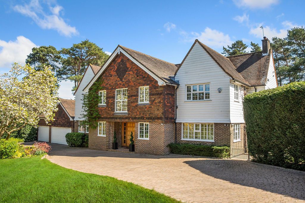 5 bed detached house for salePine Coombe, Croydon CR0