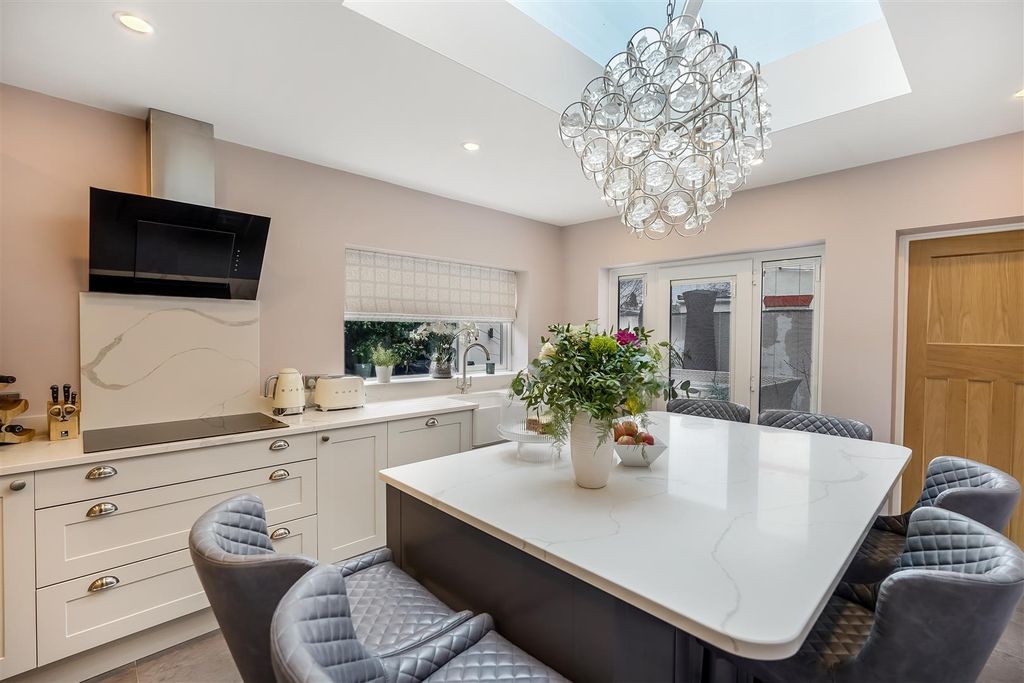 Additional image 15 of 5 bed detached house for salePierremont Gardens, Darlington DL3
