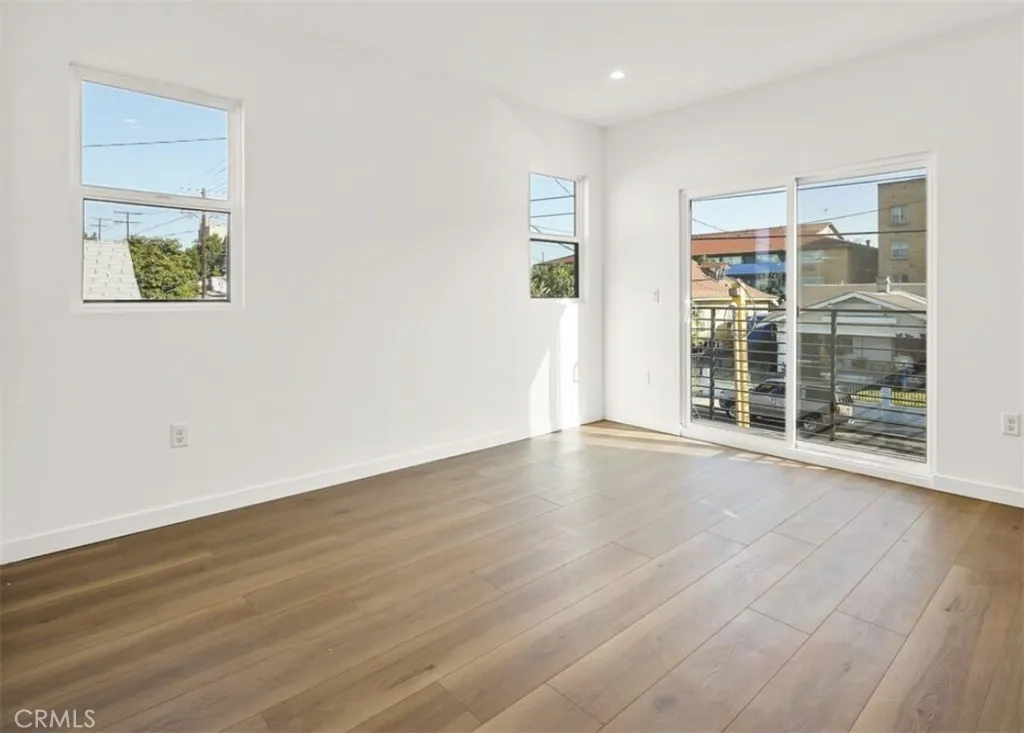 Additional image 49 of 1733 S New Hampshire Ave, Los Angeles, CA 90006