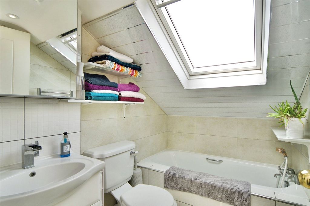 Additional image 10 of 3 bed maisonette for saleRaydons Road, Dagenham, Essex RM9