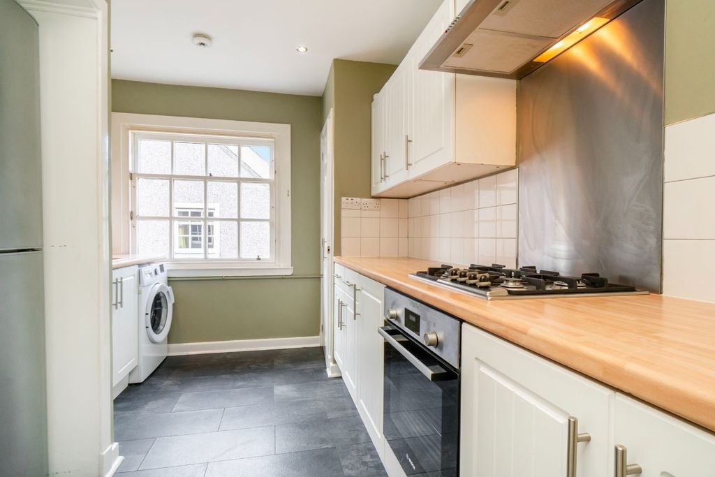 Additional image 5 of 1 bed flat for sale153E High Street, Dalkeith, Midlothian EH22