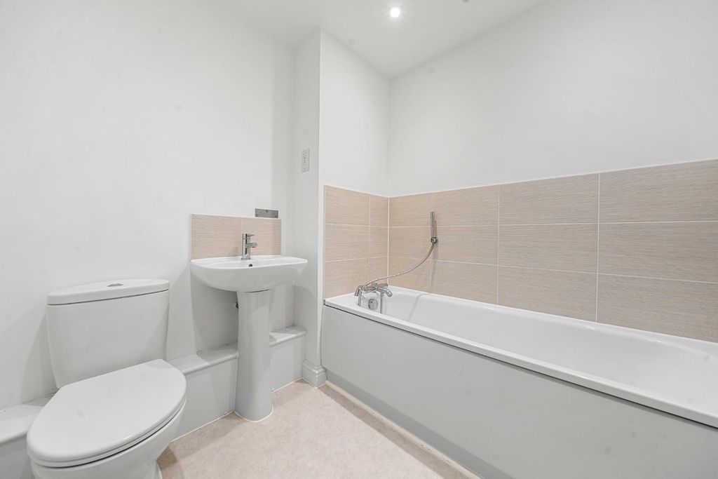 Additional image 7 of 2 bed flat for saleBailey Place, Crowborough TN6