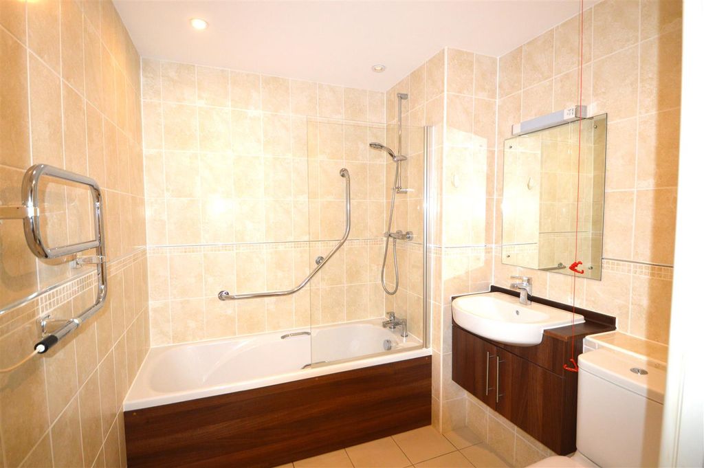 Additional image 9 of 2 bed flat for saleHolmes Place, Crowborough Hill, Crowborough TN6