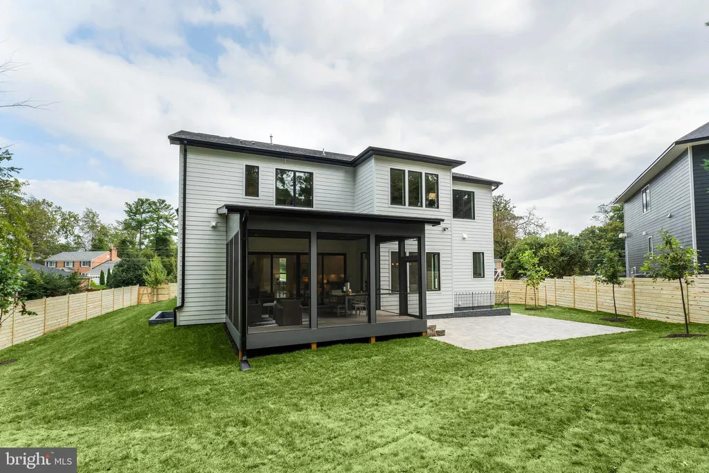 6908 Southridge Drive, McLean, VA 22101