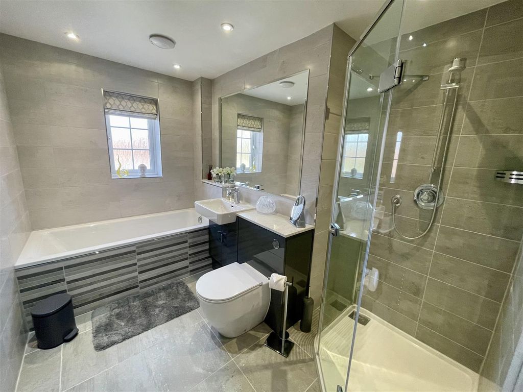 Additional image 27 of 4 bed detached house for saleHighgrove Close, Darlington DL3