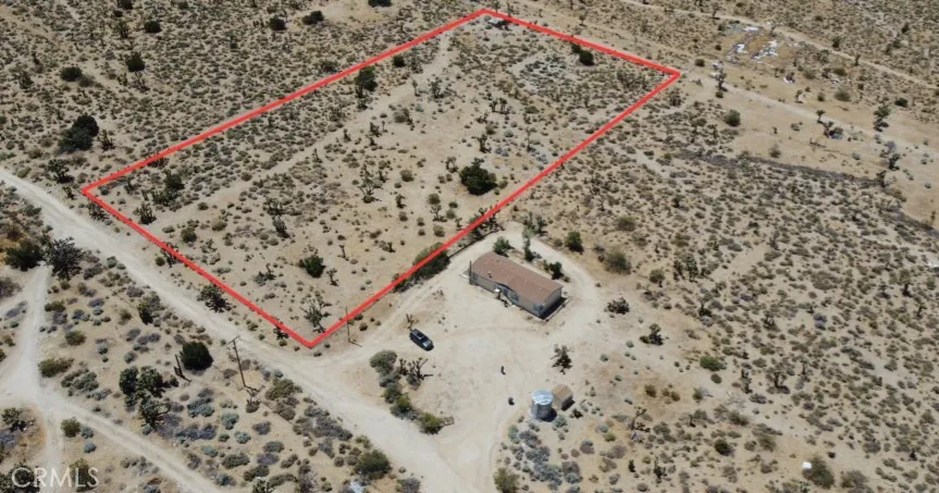 210 Avenue X, Llano, CA 93544 photo 3