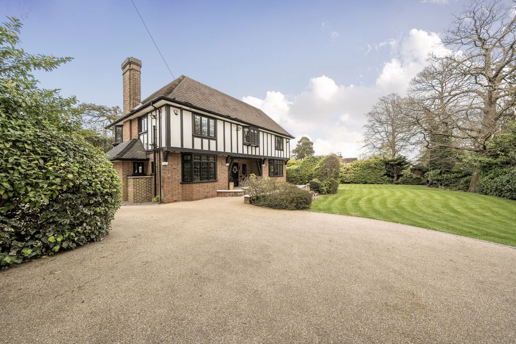 7 bed detached house for saleShirley Church Road, Croydon CR0