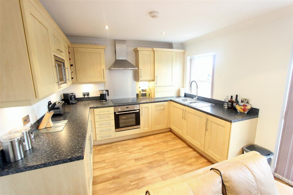 Additional image 6 of 2 bed flat for saleNorthumberland Street, Darlington DL3