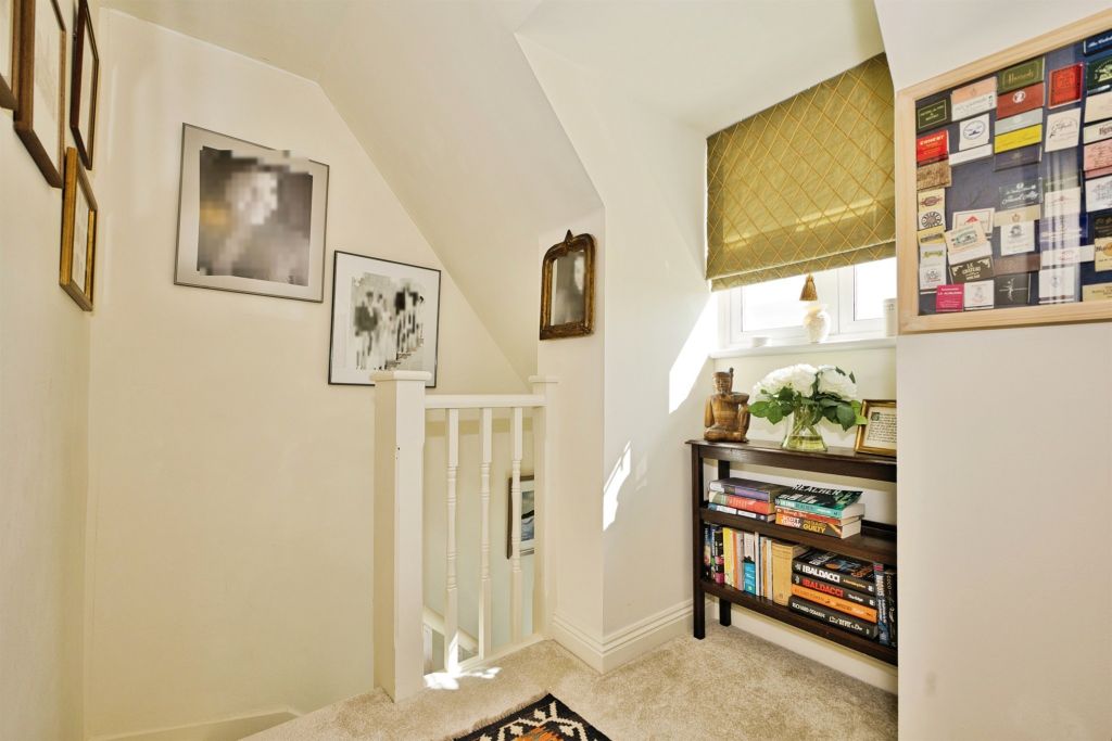 Additional image 18 of 5 bed terraced house for saleOak Drive, Crewkerne TA18