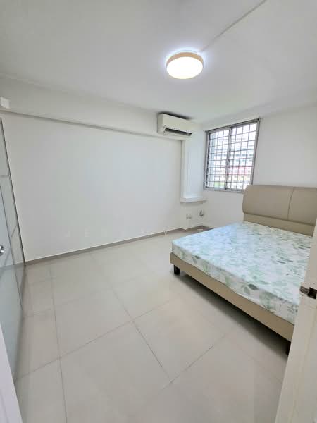 631 Hougang Avenue 8 photo 3