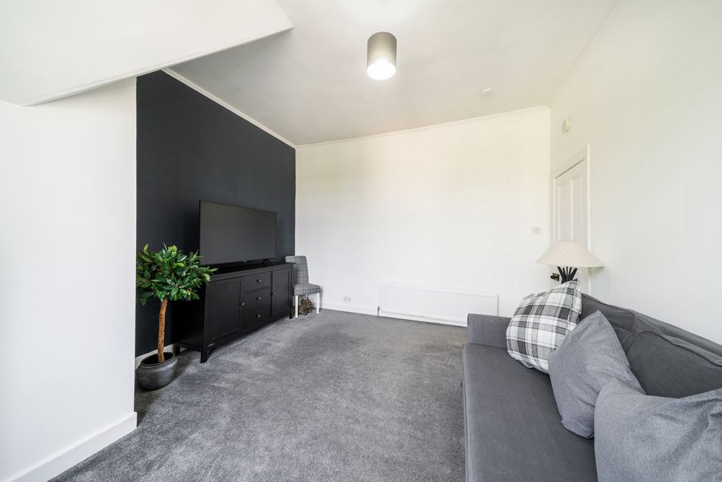 Additional image 5 of 3 bed flat for saleWest Park Road, Cupar KY15