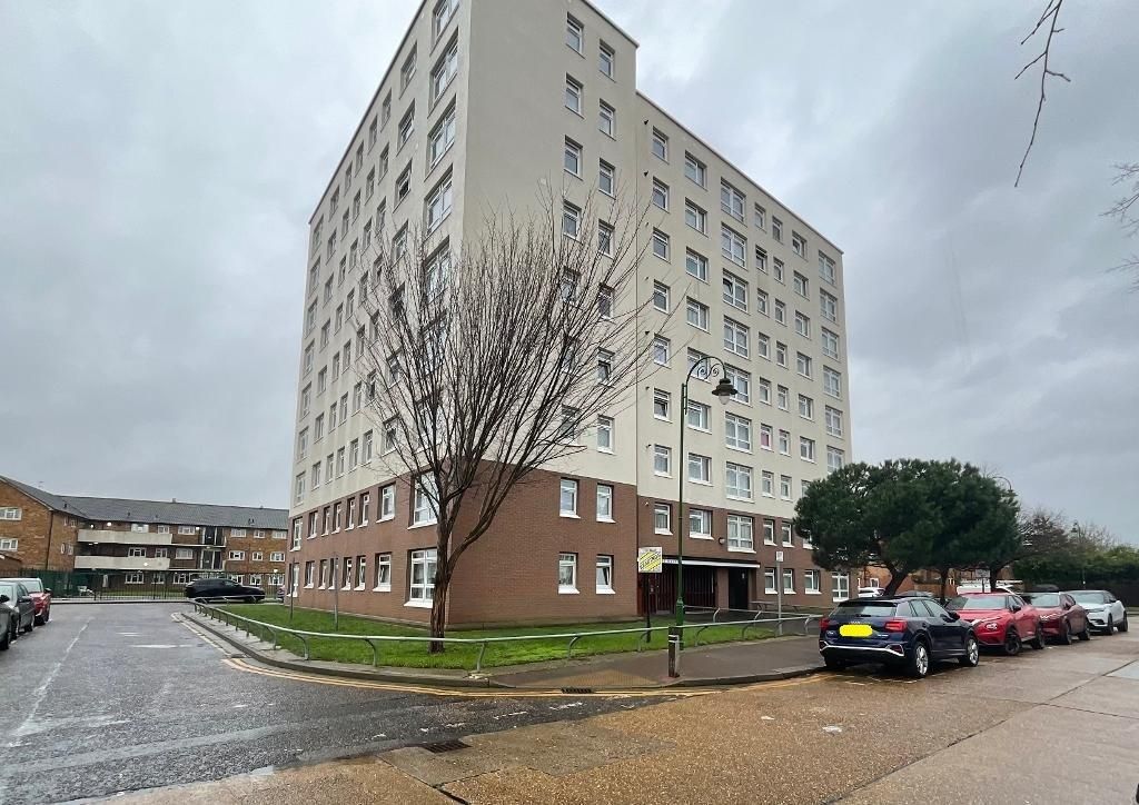 3 bed flat for saleExeter Road, Dagenham RM10