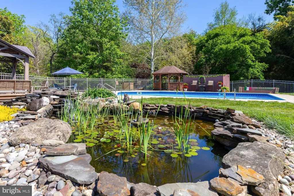 Additional image 11 of 12 Clearbrook Lane, Sewell, NJ 08080
