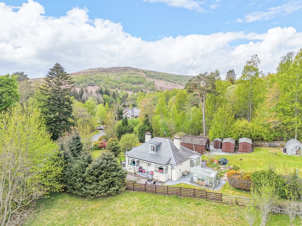 2 bed detached bungalow for saleTigh Sona, Calvine, Pitlochry PH18