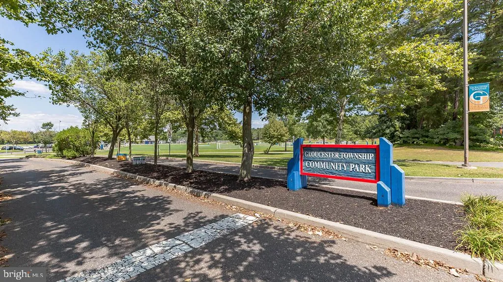 112 Essex Drive, Sicklerville, NJ 08081