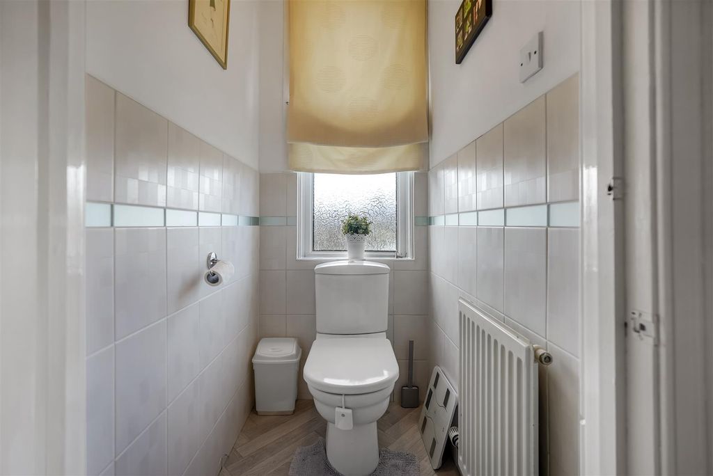 Additional image 16 of 6 bed town house for saleUplands Road, Darlington DL3