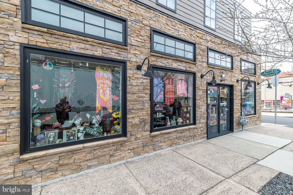 Additional image 3 of 220 W Broad Street, Quakertown, PA 18951