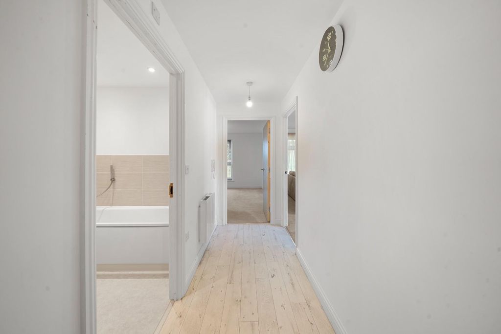 Additional image 3 of 2 bed flat for saleBailey Place, Crowborough TN6