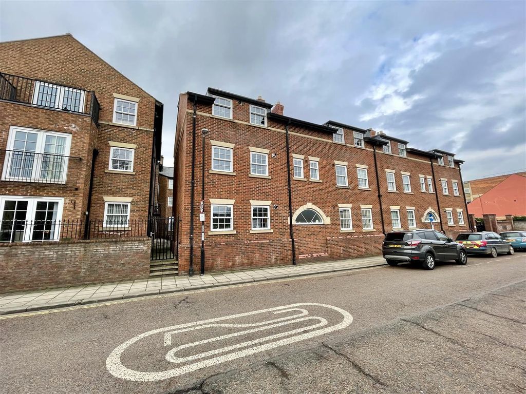 Additional image 2 of 2 bed flat for saleNorthumberland Street, Darlington DL3