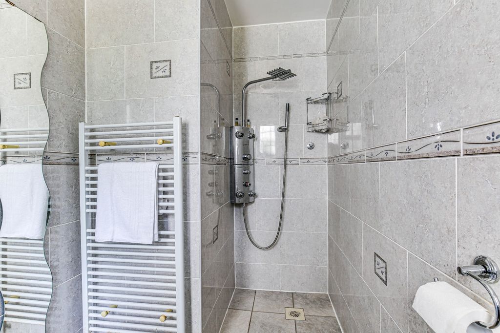 Additional image 13 of 6 bed detached house for saleShaw Crescent, South Croydon CR2
