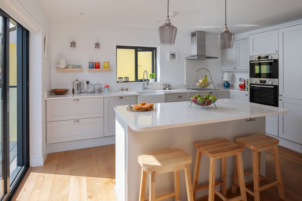 4 bed detached house for saleSpeedwell, Lower Fairview Road, Dartmouth TQ6 photo 4