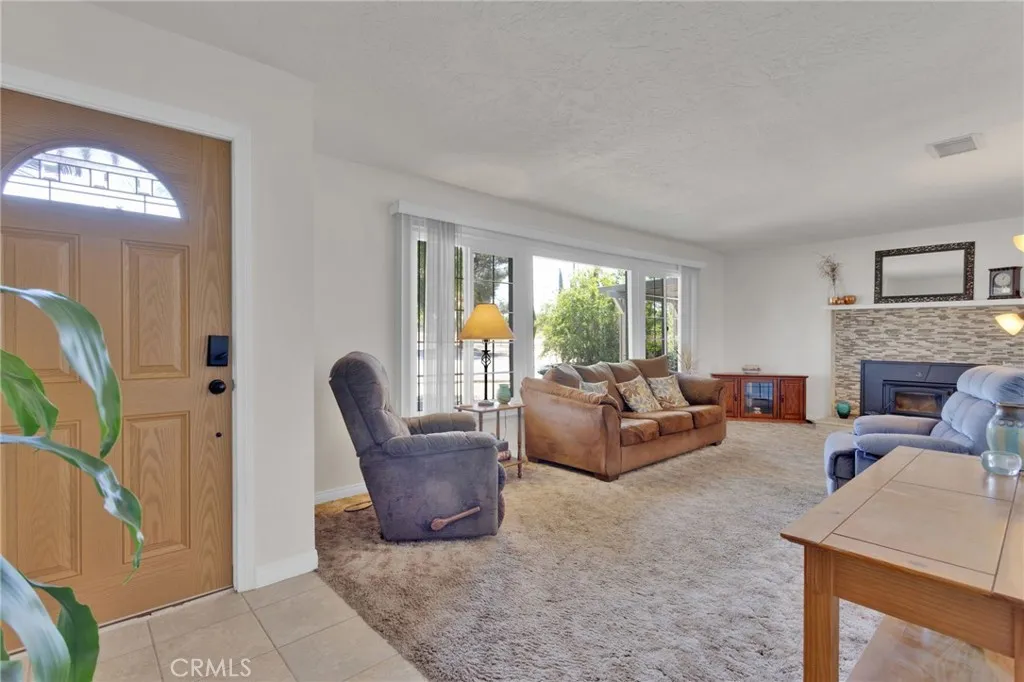 15884 El Centro Road, Hesperia, CA 92345 photo 5