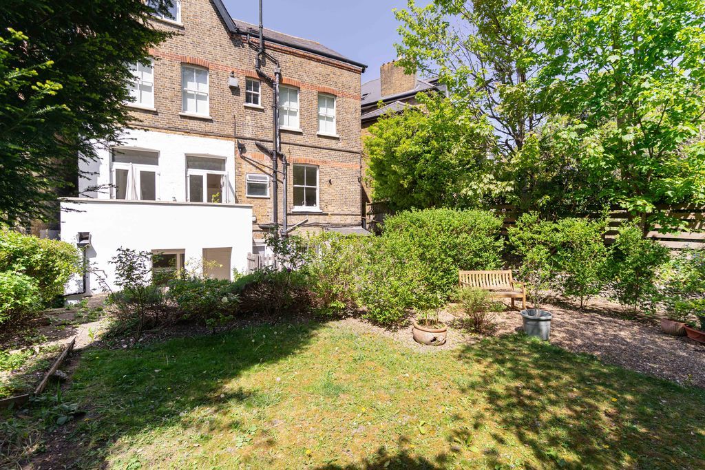 Additional image 16 of 2 bed flat for saleBirdhurst Rise, South Croydon CR2