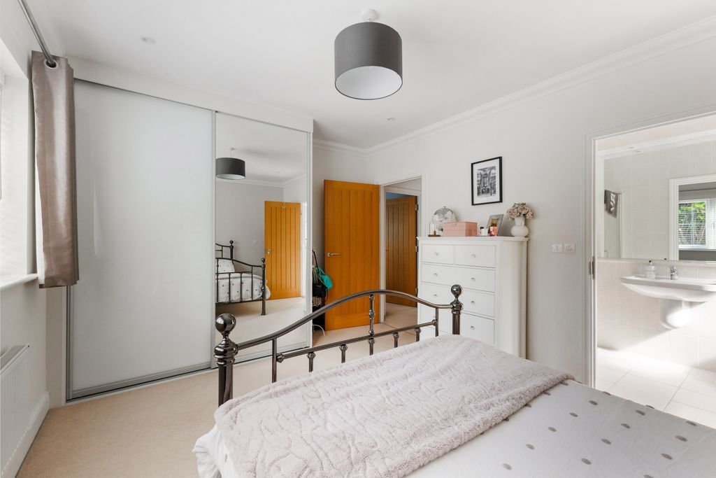 Additional image 10 of 5 bed detached house for saleGorsedene Close, Crowborough TN6