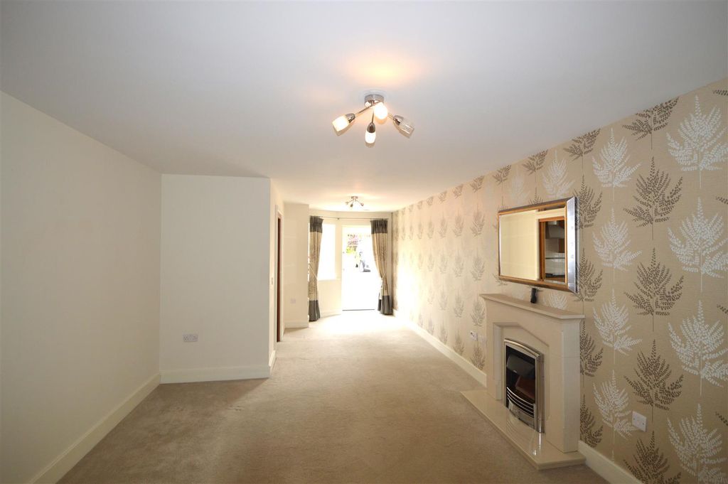 Additional image 4 of 2 bed flat for saleHolmes Place, Crowborough Hill, Crowborough TN6