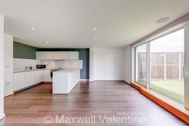 3 bed flat for saleSaffron Central Square, Croydon CR0 photo 2