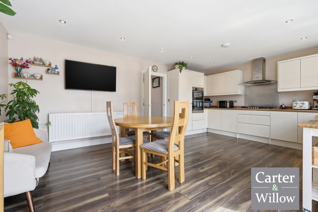 Additional image 4 of 3 bed detached house for saleCadiz Road, Dagenham RM10