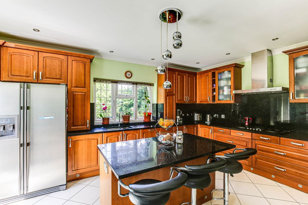 Additional image 9 of 6 bed detached house for saleShaw Crescent, South Croydon CR2