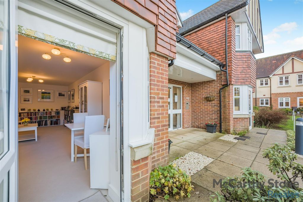 Additional image 3 of 2 bed flat for saleHolmes Place, Crowborough TN6