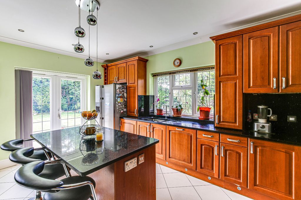 Additional image 10 of 6 bed detached house for saleShaw Crescent, South Croydon CR2