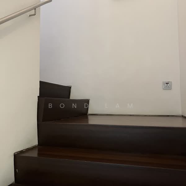 69 Holland Road photo 5