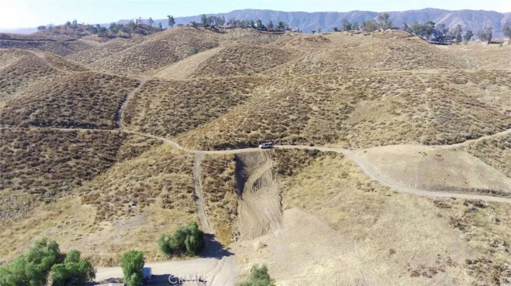 Londos, Lake Elsinore, CA 92530 photo 4