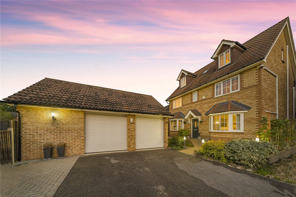 5 bed detached house for saleCortland Close, Crayford, Kent DA1