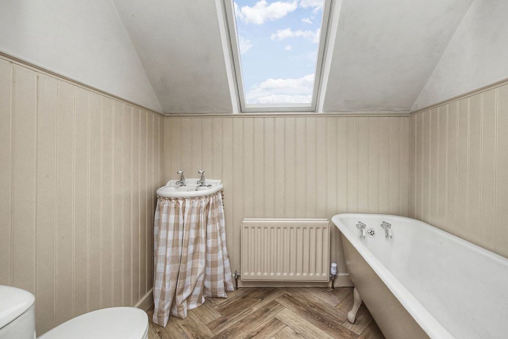 Additional image 8 of 2 bed flat for saleNorth Burnside, Cupar KY15