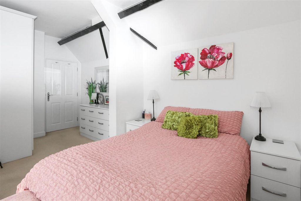 Additional image 18 of 3 bed flat for saleChapel Drive, Dartford DA2