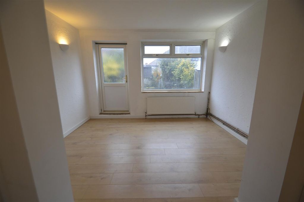 Additional image 9 of 2 bed terraced house for saleHaresfield Road, Dagenham RM10
