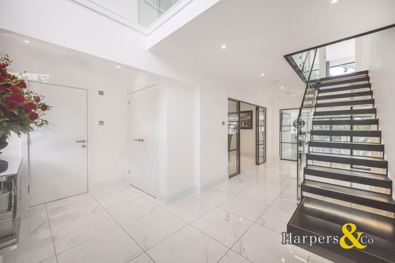 Additional image 8 of 5 bed detached house for saleOakfield Lane, Dartford DA2