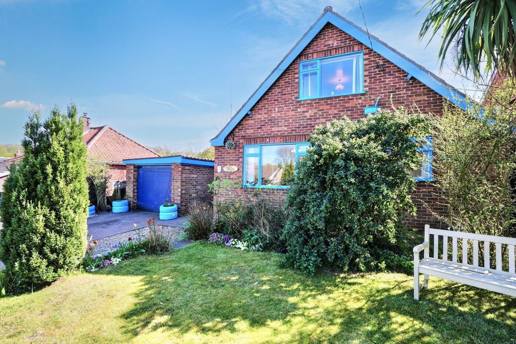 3 bed detached house for saleSandy Lane, Cromer NR27