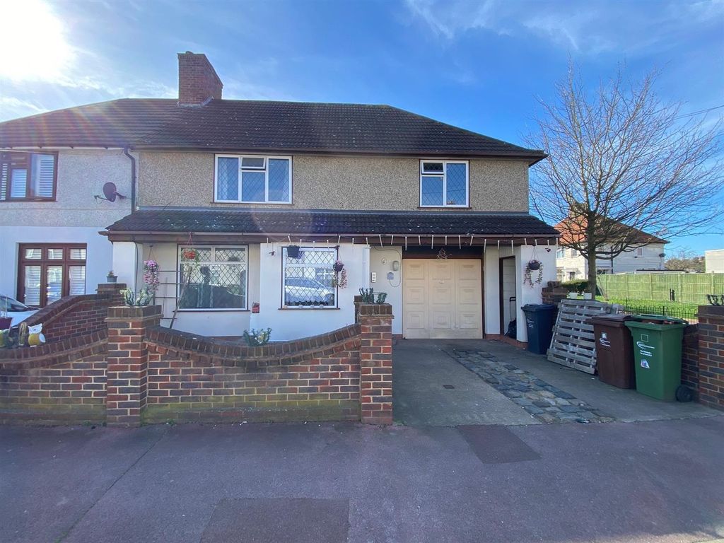 Additional image 23 of 4 bed semi-detached house for saleHunters Hall Road, Dagenham RM10