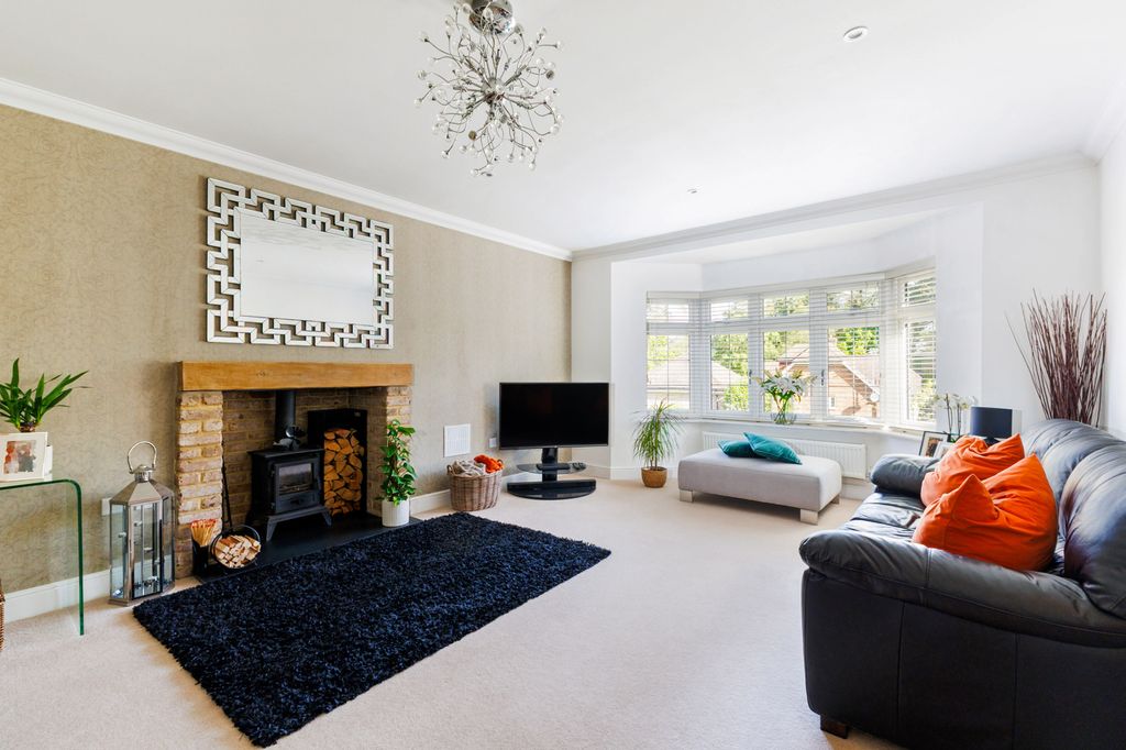 Additional image 2 of 5 bed detached house for saleGorsedene Close, Crowborough TN6